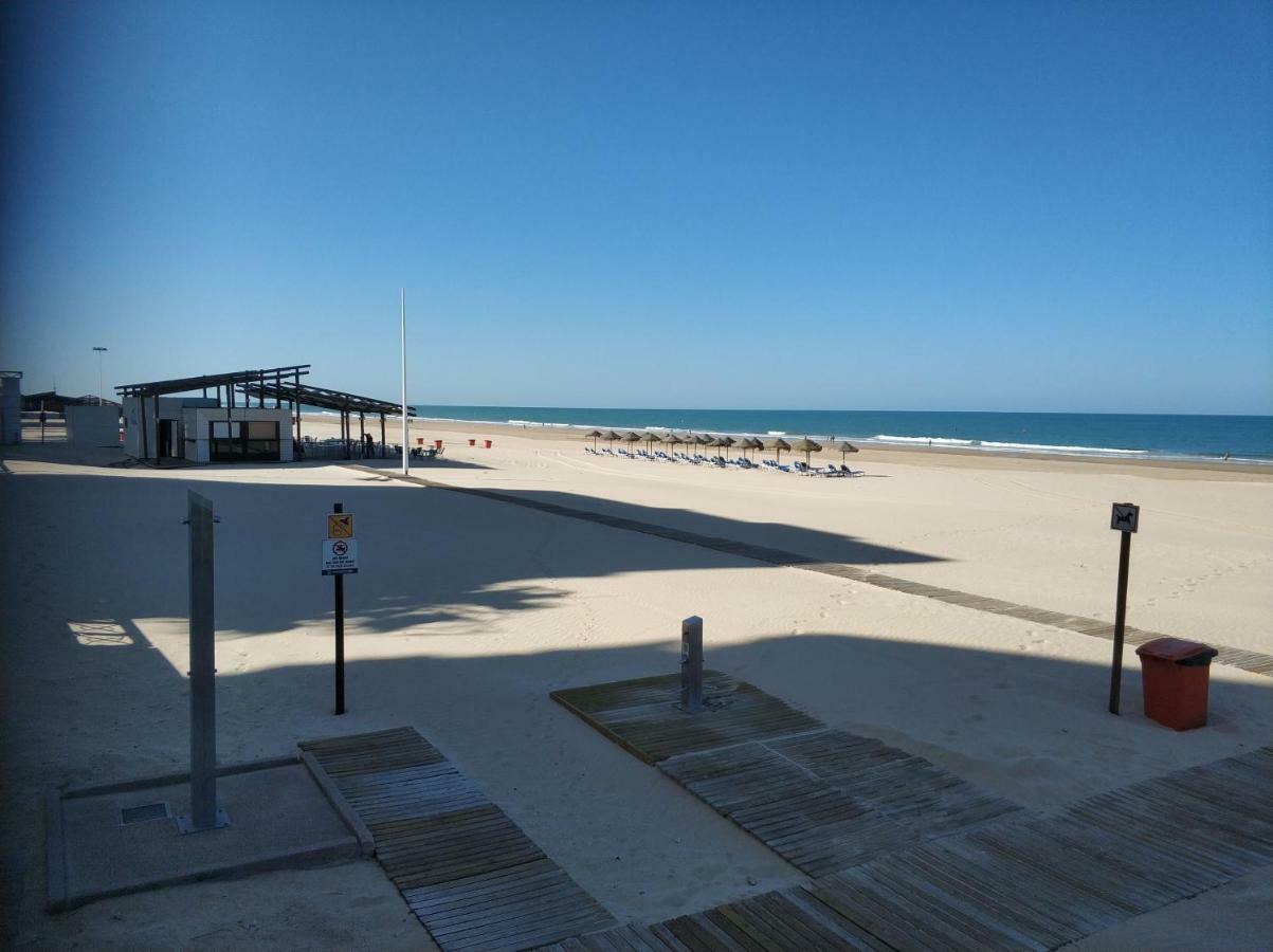 Ferienwohnung Guesting Comodoro Cádiz Exterior foto