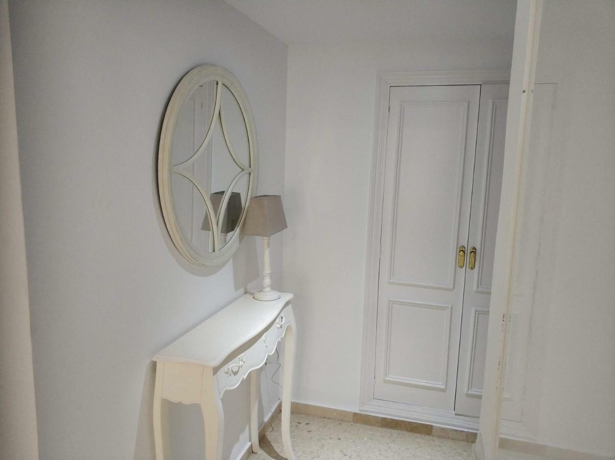 Ferienwohnung Guesting Comodoro Cádiz Exterior foto
